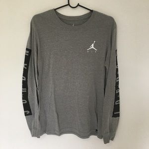 Jordan Air Men’s Medium Grey Long Sleeve